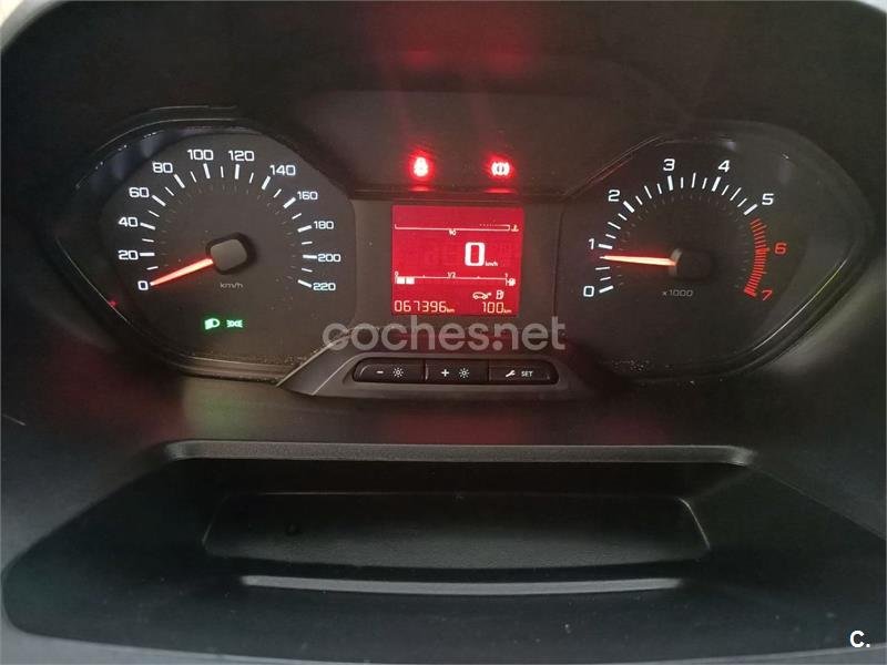 PEUGEOT Partner Pro Standard 600kg BlueHDi