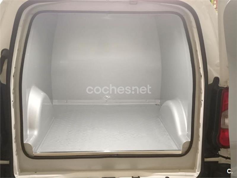 PEUGEOT Partner Pro Standard 600kg BlueHDi