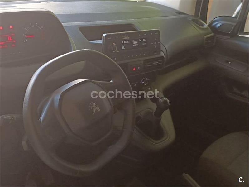 PEUGEOT Partner Pro Standard 600kg BlueHDi