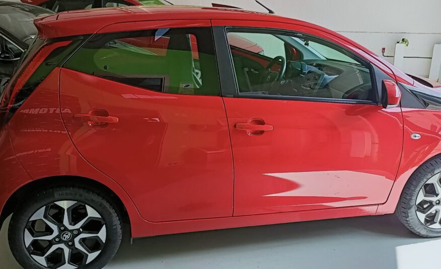 TOYOTA aygo xplay