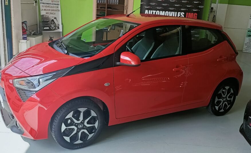 TOYOTA aygo xplay