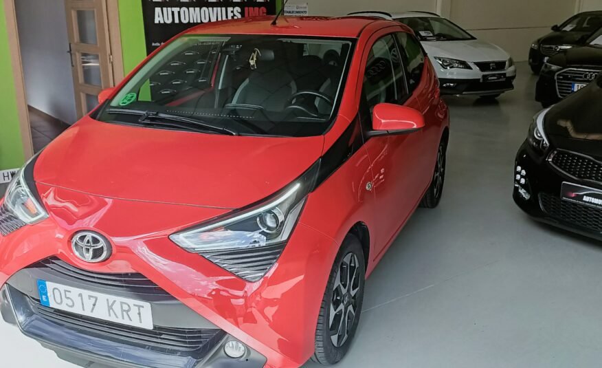 TOYOTA aygo xplay