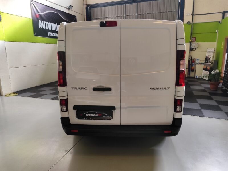 RENAULT trafic