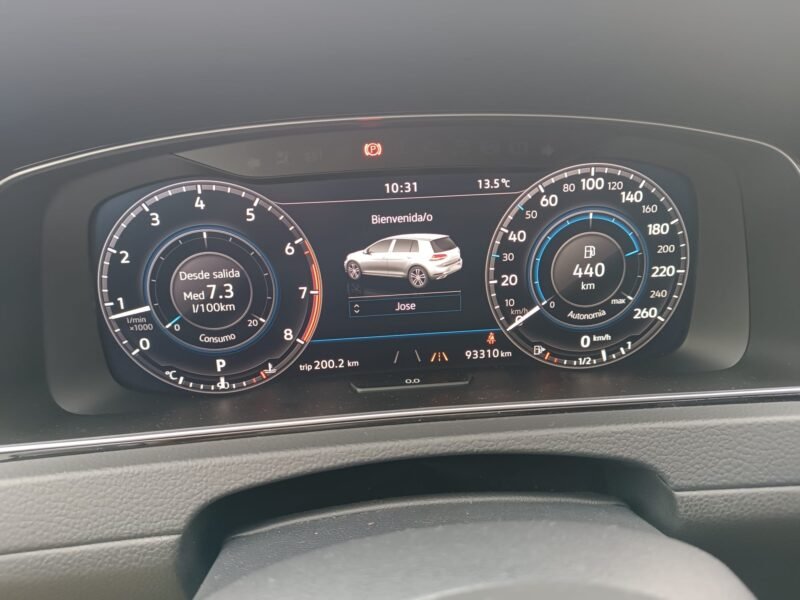 VOLKSWAGEN Golf 1.5tsi RLINE