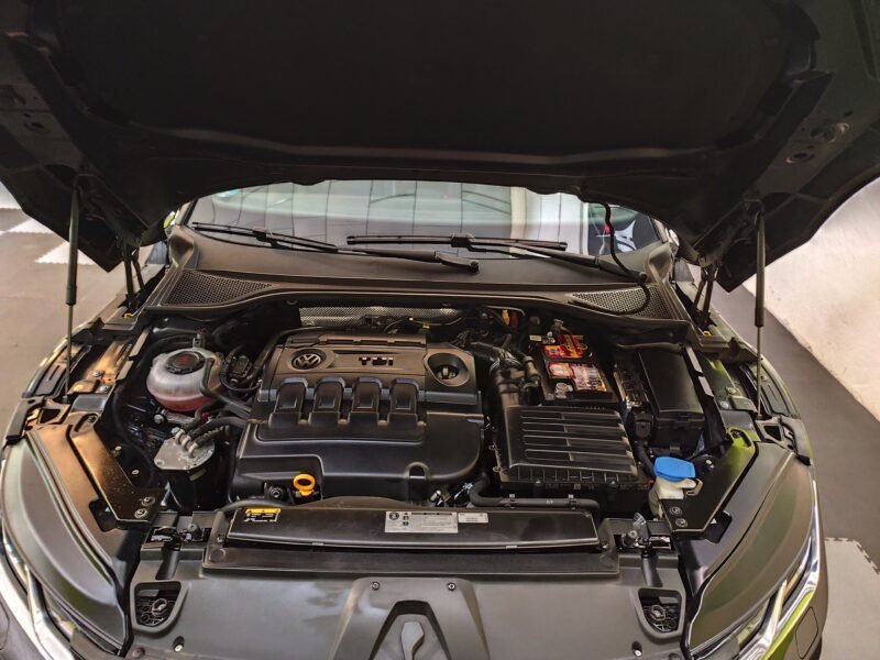 VOLKSWAGEN arteon R Line