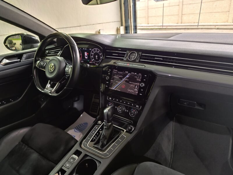 VOLKSWAGEN arteon R Line