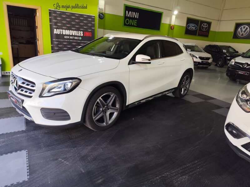 MERCEDES-BENZ GLA 220d 4MATIC
