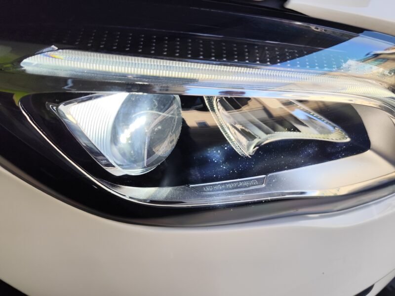 MERCEDES-BENZ GLA 220d 4MATIC