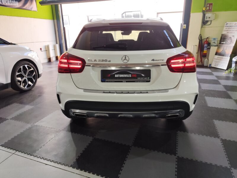 MERCEDES-BENZ GLA 220d 4MATIC